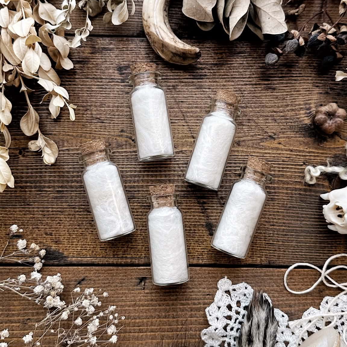 Free Gift – White Alpaca Fleece in Glass Vial (Orders over $10+)