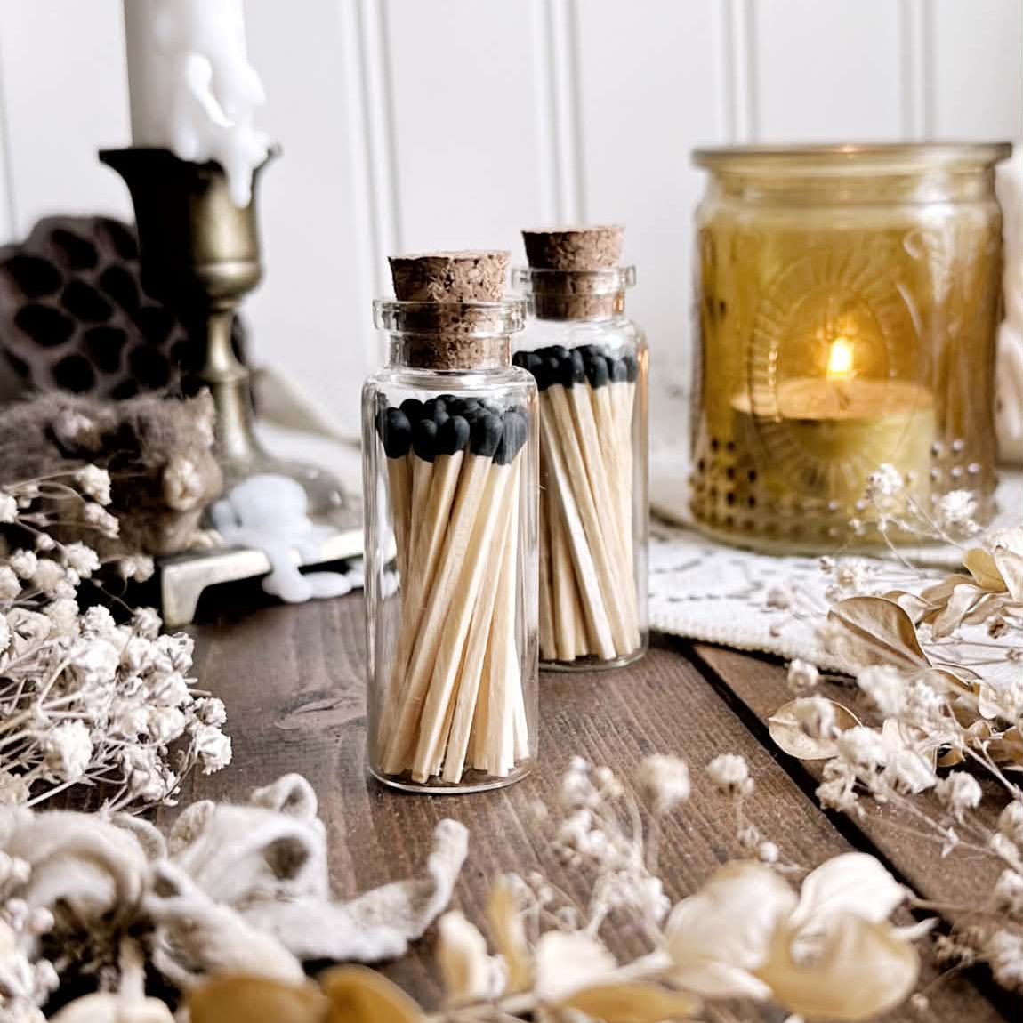 20 Black & White Matches in Glass Vial | 1.75" Inches
